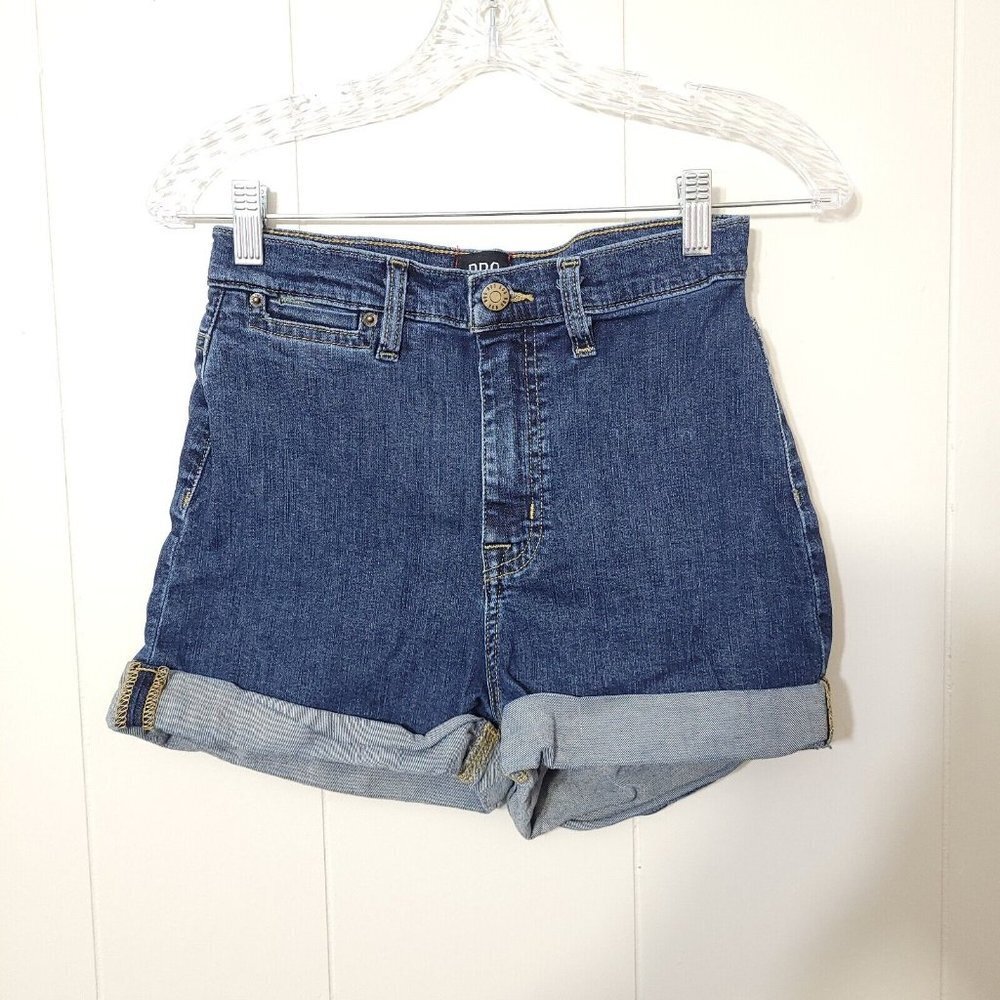 BDG Pin Up Supper High Rise Jean Shorts Size 26